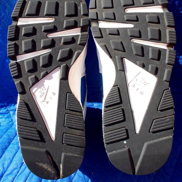 Nike Air Huarache Run Mid Sneakers - Size 10 - Picture 9 of 10